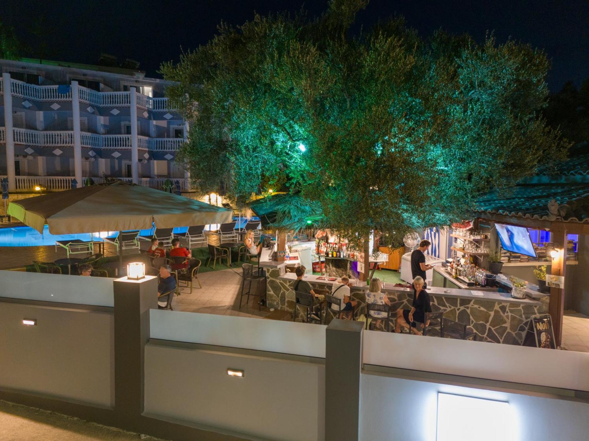 טסיליבי Callinica Hotel מראה חיצוני תמונה