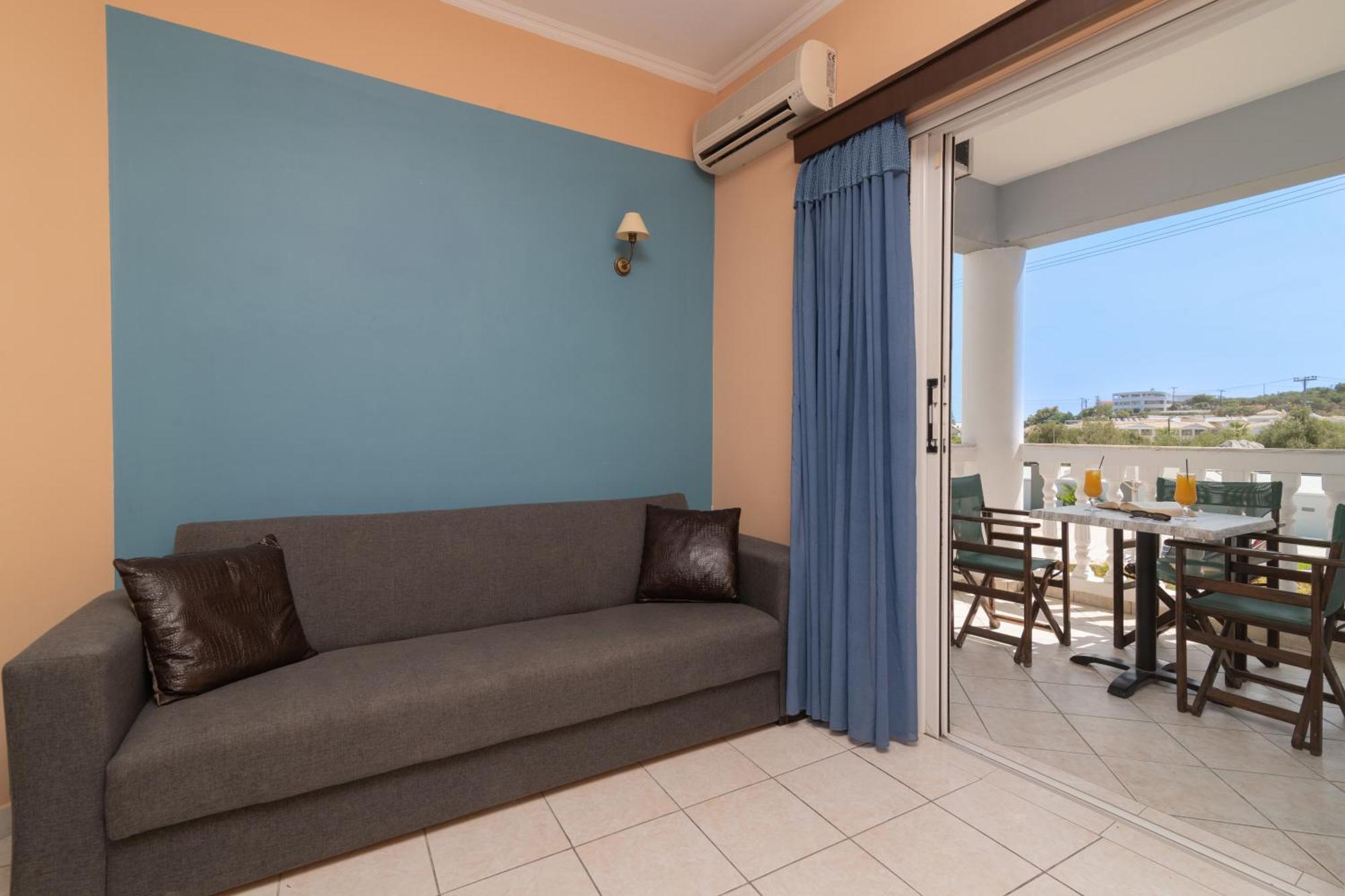 טסיליבי Callinica Hotel מראה חיצוני תמונה
