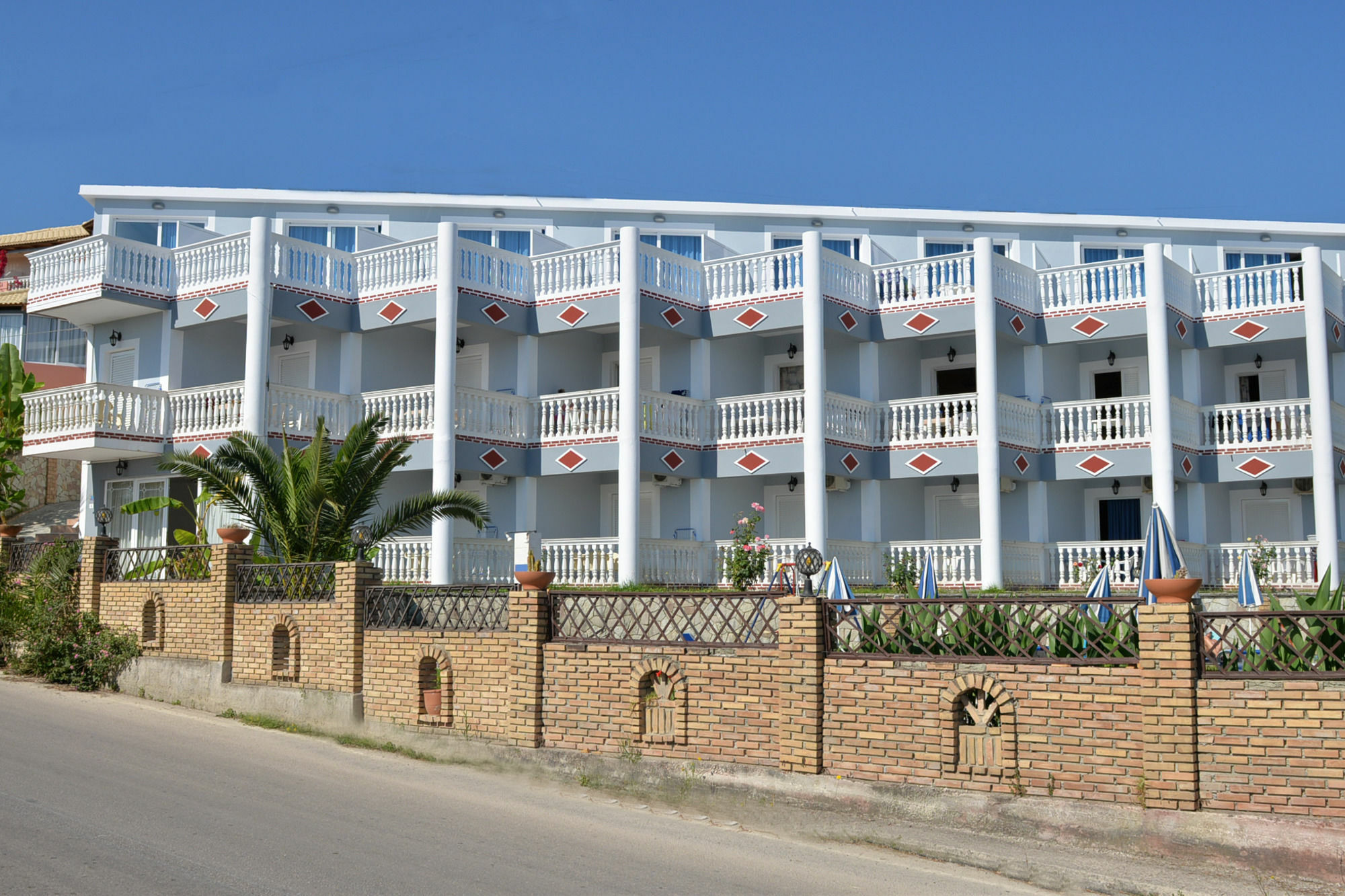 טסיליבי Callinica Hotel מראה חיצוני תמונה